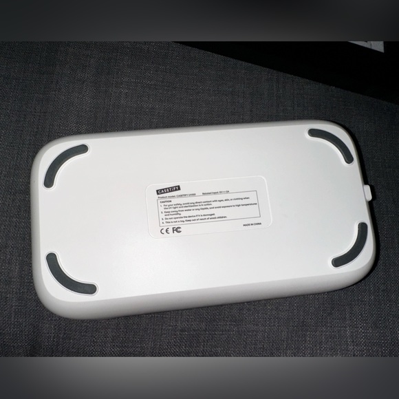 Casetify UV phone sanitizer - Picture 3 of 3